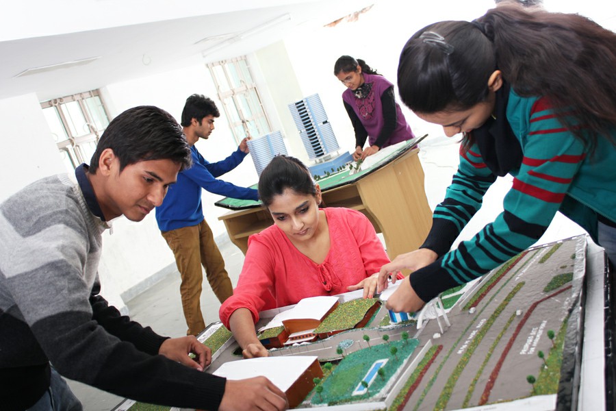 Amity University-Lucknow Gallery Photo 1 